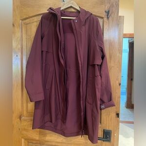 Women’s Lululemon Rain Rebel 12